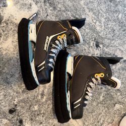 BAUER SUPREME 2S PRO Ice HOCKEY SKATES Size US5 Preowned Great Condition
