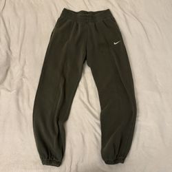 Baggy Green Nike Sweatpants