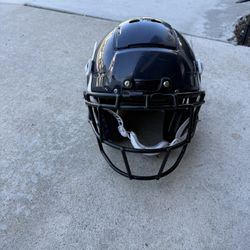 Schutt F7 Helmet Medium