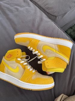 Air Jordan 1 High Yellow Suede Sneakers