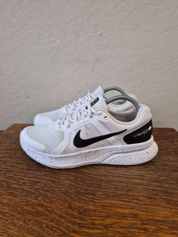 Nike Run Swift 2 Athletic Running Shoes 
Women's Size US 9