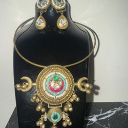 Necklace Set