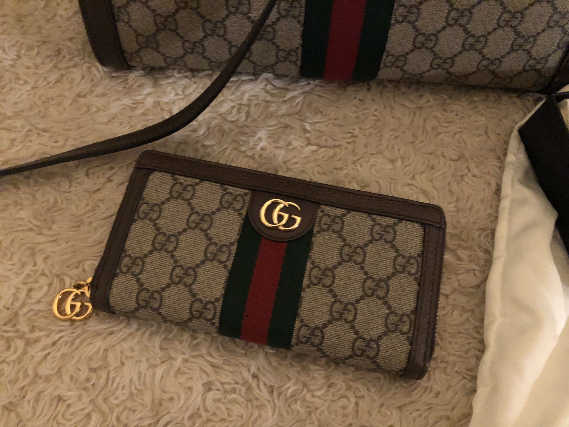 Authentic Gucci wallet ONLY THE WALLET