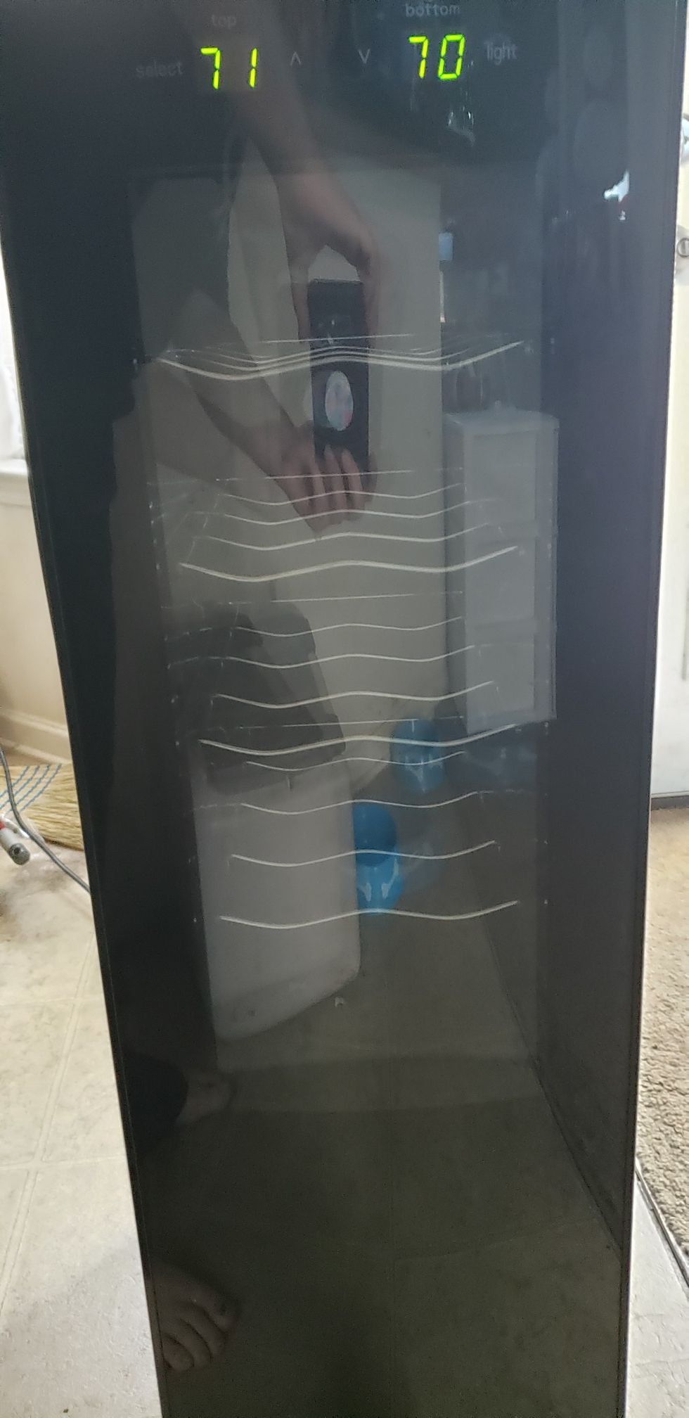 Frigidaire 18-Bottle Black Dual Zone Beverage Cooler