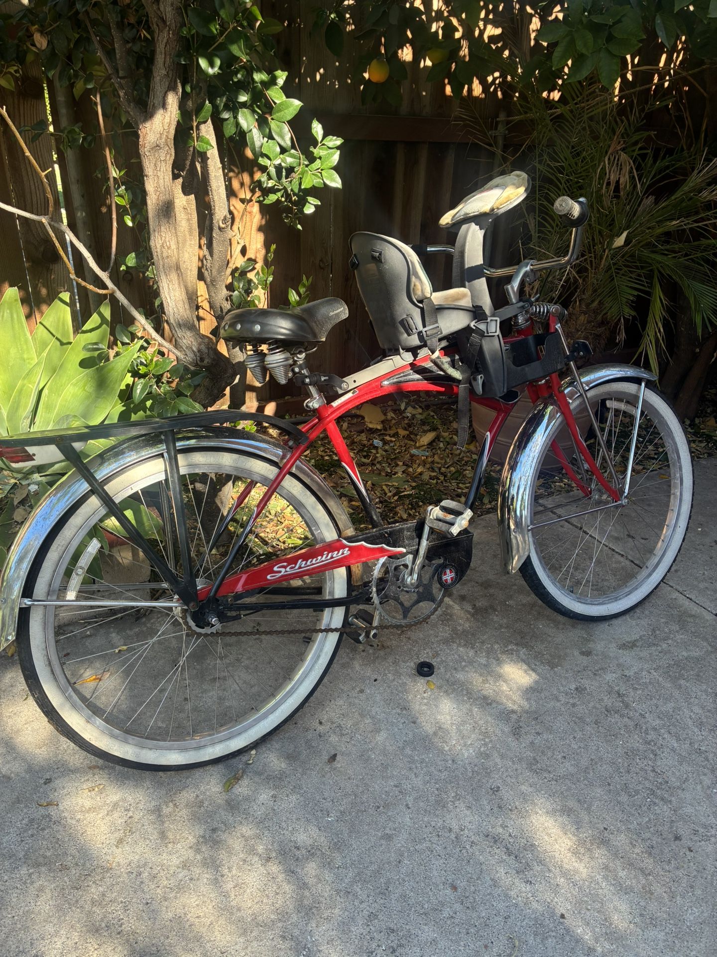 Schwinn Phantom Style Cruiser Deluxe