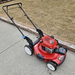 Toro Recycler Smart Stow Self-Propelled Lawnmower 