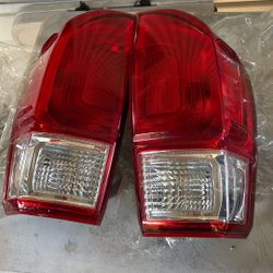 15 -23 Tacoma Taillights 