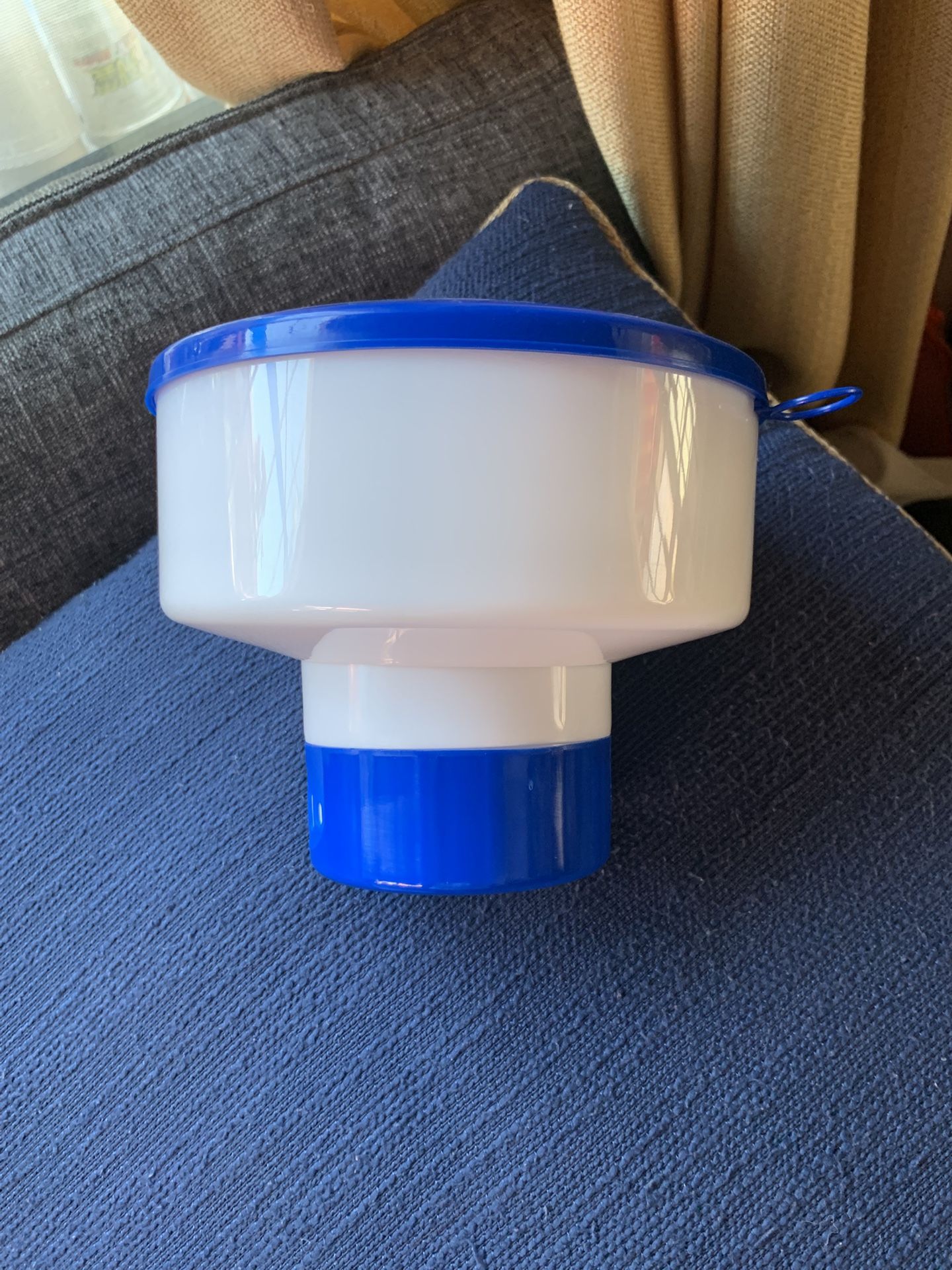 Swimming Pool Chlorine Tablet Dispenser $4.00