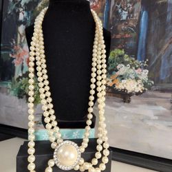 CULTURED PEARLS WITH CRYSTAL STONE, UNIQUE VINTAGE PIECE 12"IN
