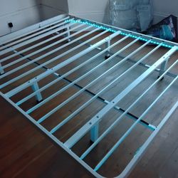 Queen Floating Frame 