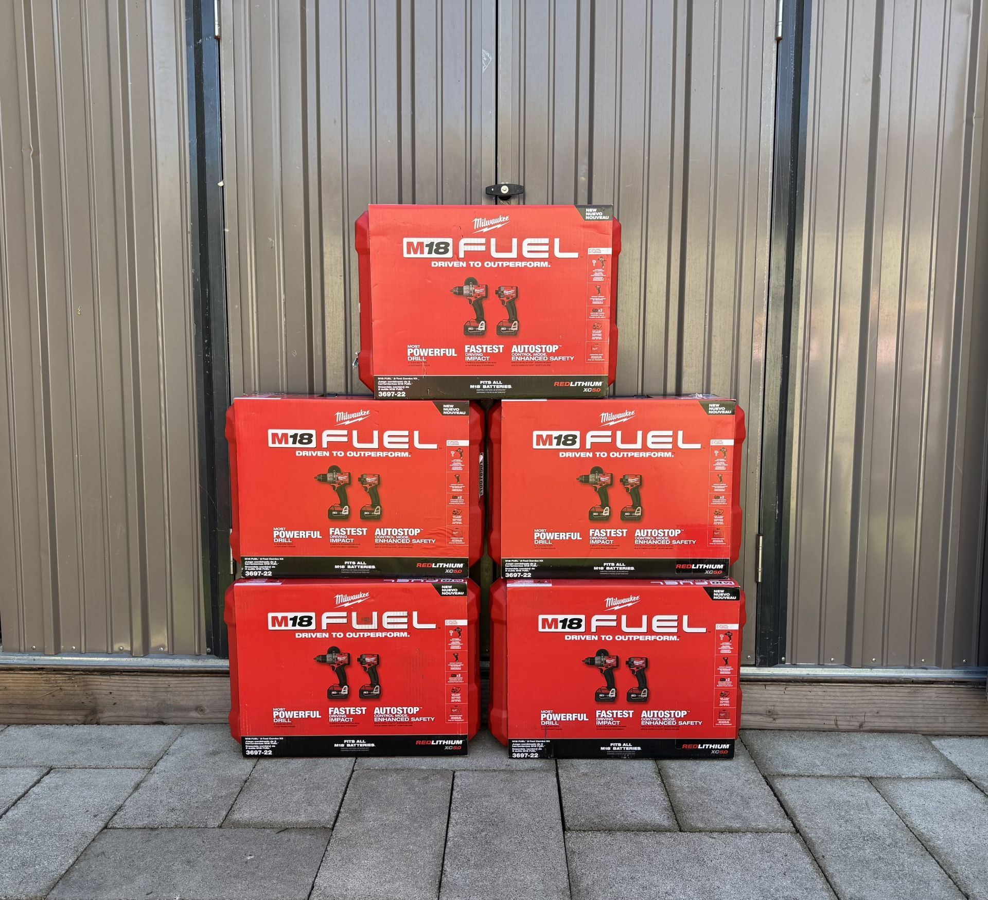 Milwaukee M18 Fuel 2-Tool Combo Kit Hammer Drill/Driver And Impact Driver + 2 Batteries XC5.0 M18 + Charger + Carrying Case Model 3697-22