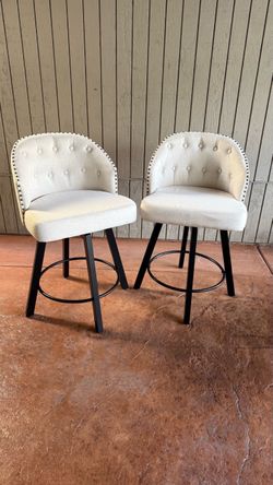 Lue Bona set of 2 ivory Faux kitchen stools