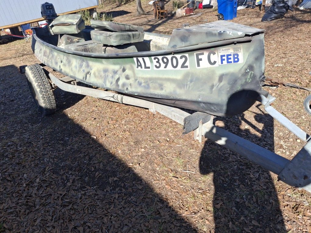1999 GHEENOE 13 ft camo fisher