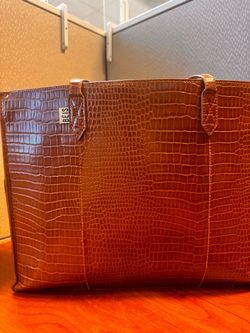 Beis tote purse
