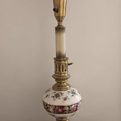 Beautiful Vintage- Rembrandt Table Lamp, (Mid-20th Century)! 