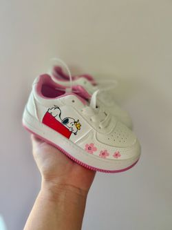 SNOPPY SNEAKERS SIZE 8