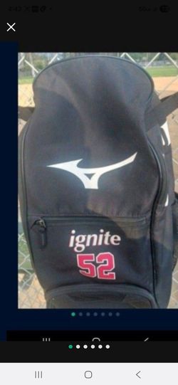 Mizuno Youth"" Baseball Equipment Bag SEE PICS) GOOD SIZE LOCATED IN GLENDORA  CHECK OUT MY PAGE ALOT OF BASEBALL EQUIPMENT FOR SALE "CHEAP "