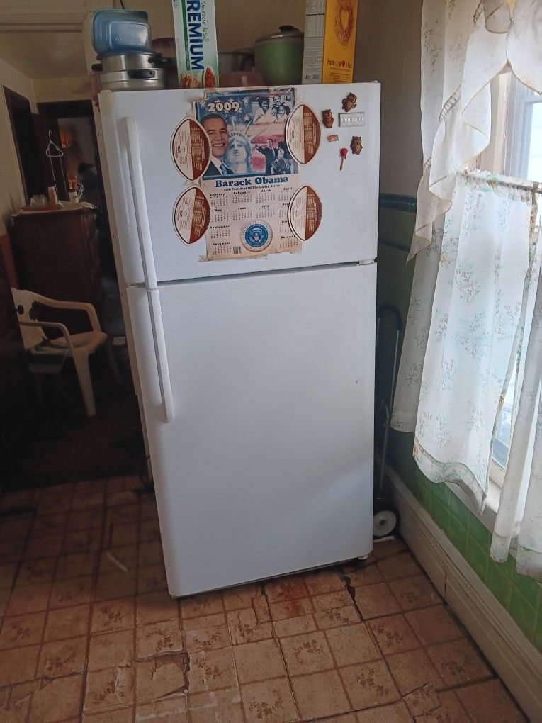 Refrigerator