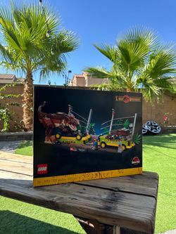 LEGO Jurassic Park- T. rex Breakout// #76956// *NEW