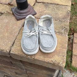 Sketchers Gray Shoes Size 7.5