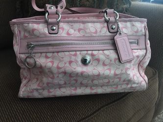 Pink coach purse great for your daughters first coach!