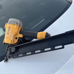 Pneumatic 21-Degree Collated Corded Framing Nailer