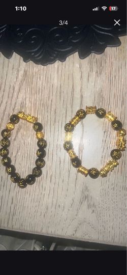 Twin 24k dragon head bracelet/ blk jade 7g total gold