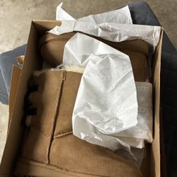 Ugg Boots Size 5 Women’s 