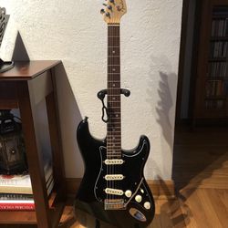 2016 Fender American Elite Stratocaster electric guitar (w.  original Fender hard case)