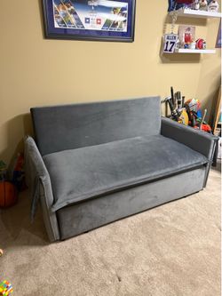 Pull out couch