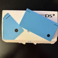 Nintendo DSI Light Blue Handheld Console Game System with Charger Tested