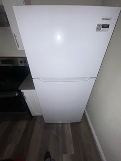 All White Frigidaire refrigerator