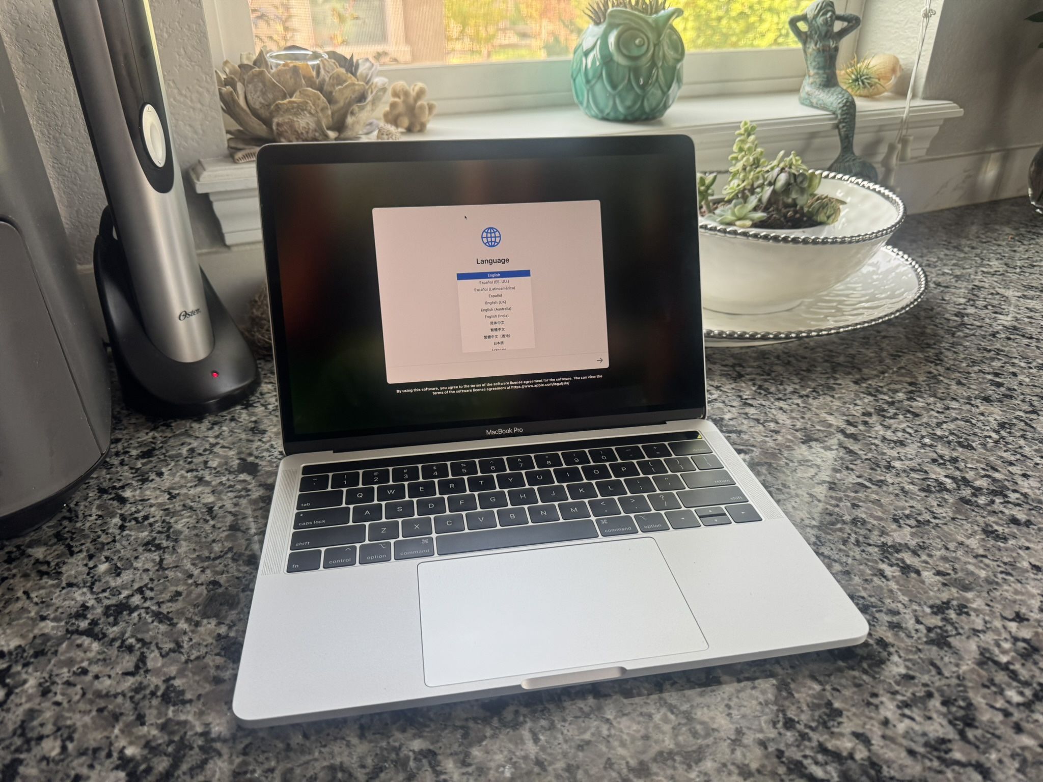 13” Apple MacBook Pro 128GB SEQUOIA With Brand New Battery