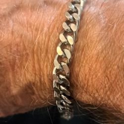 Stainless Steel Bracelet Comes In 7in Long, 