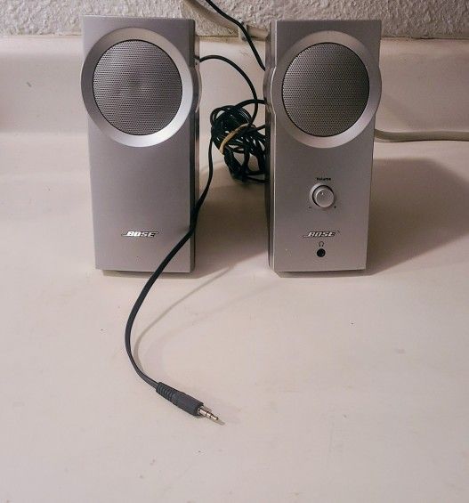 BOSE Companion 2 Series II multimedia/Computer speaker system