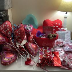 Valentines Stuff New $70 Dollars Of Stuff Can Flip And Make Double That