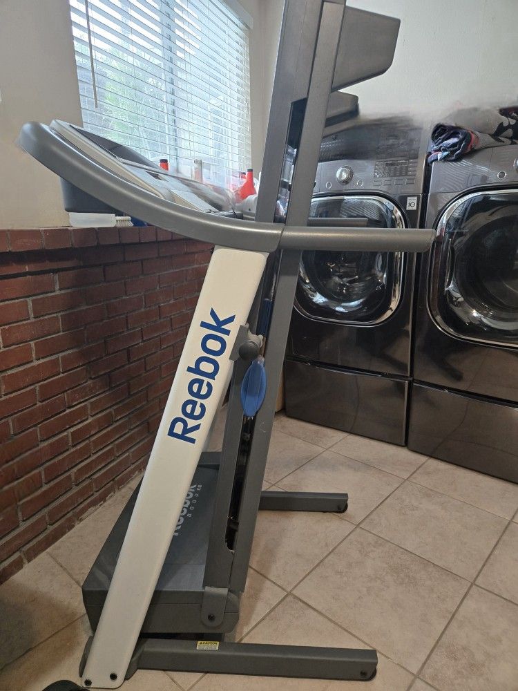 Reebok 800 ES Treadmill