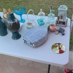 Toys Dolls And Glassware 