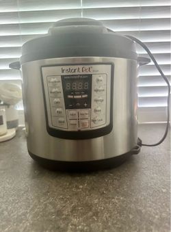 Instant Pot Lux 6-in-1 Multi-Cooker