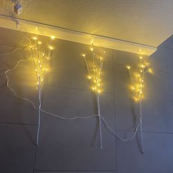 LED Lighted Willow Branches White (2)