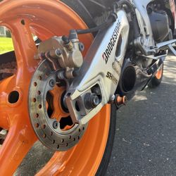 2009 Cbr 1000 Rims/tire Repsol Set (used)