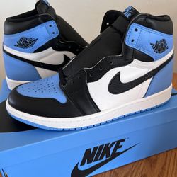 Jordan 1 UNC toe Size 10.5 