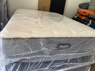 Queen brand name Beautyrest harmony in original bag