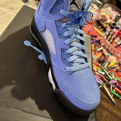 Jordan 5 UNC brand New 8.5