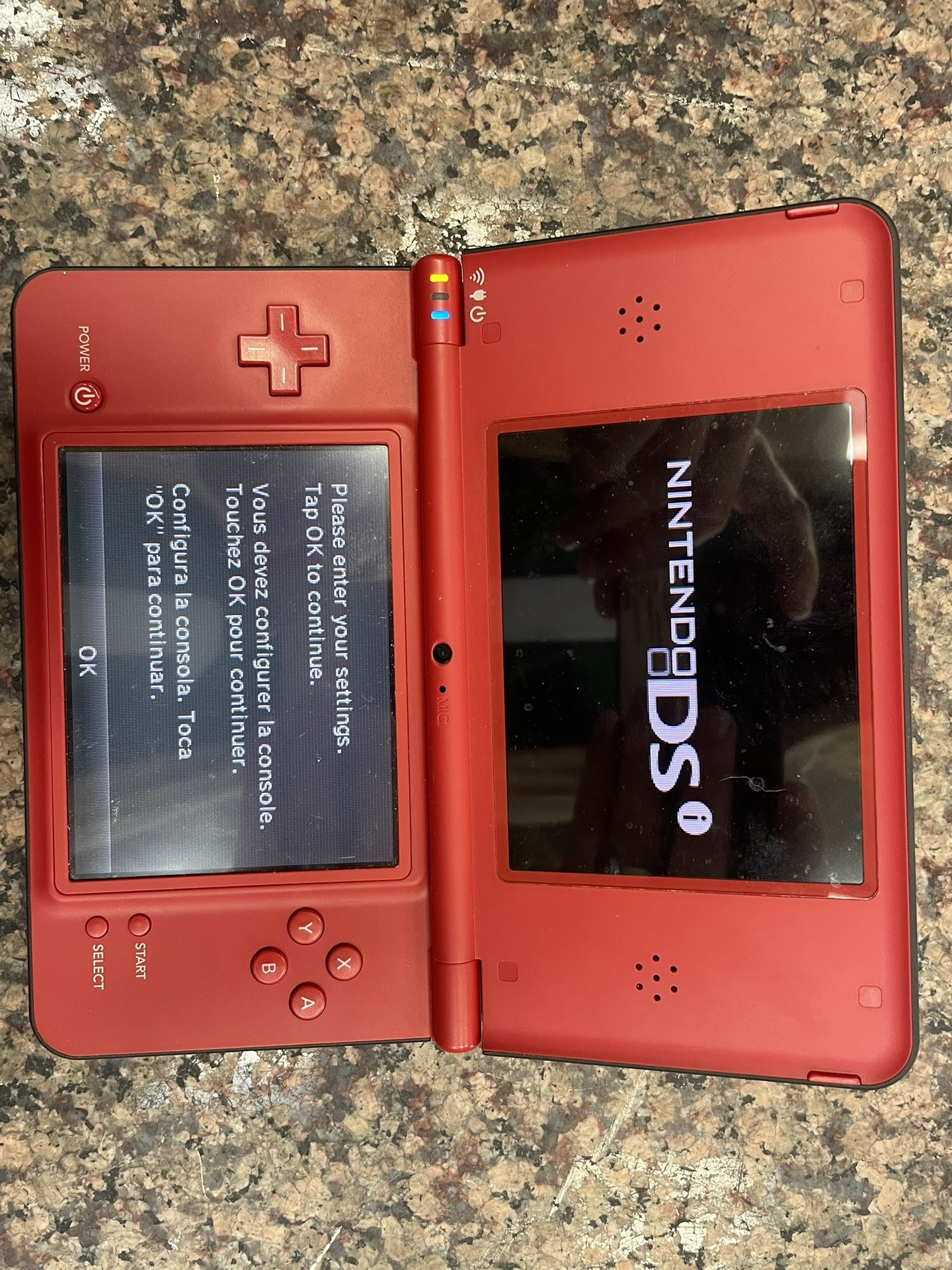 Nintendo DSi XL Mario 25th Edition