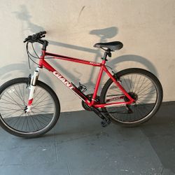 BICYCLE GIANT 21 SPEED SIZE 26 BRAND NEW 