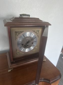 Vintage Bulova Mantel Clock Key Wind Chime Working Wood Case USA