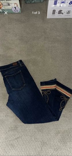 Woman’s Ralph Lauren capri pants size 12