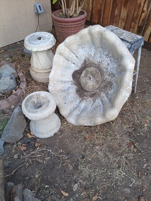 Large Fountain. No Water Pump. For Planter Flowers.