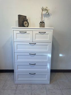 Cute White Modern Dresser